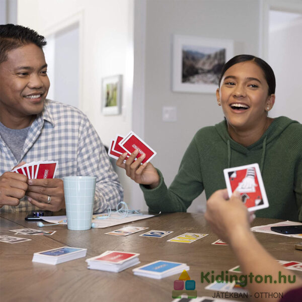 Monopoly Bid kártyajáték, játék közben - Hasbro